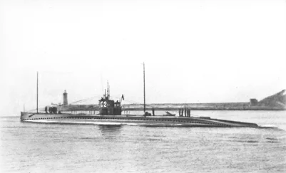 Submarino republicano C-2 atracado en Brest